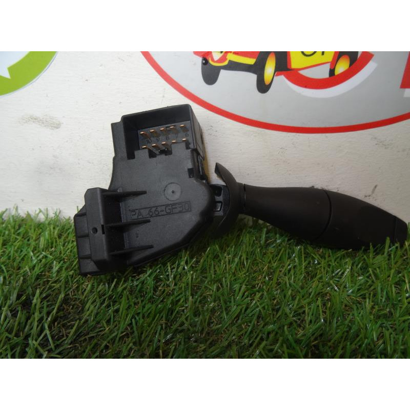 Commodo d'essuie glaces FORD FIESTA V d’occasion