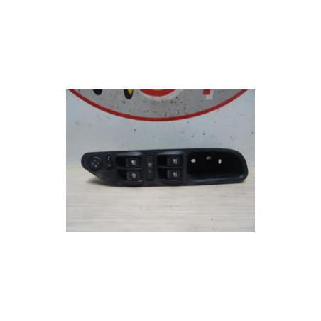 Interrupteur de leve vitre avant gauche FIAT TIPO 2 d’occasion