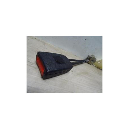 Attache ceinture arriere droit VOLKSWAGEN NEW BEETLE 1 PHASE 1 d’occasion