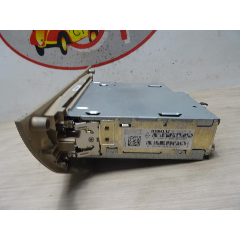 Autoradio d'origine RENAULT LAGUNA 3 PHASE 1 d’occasion