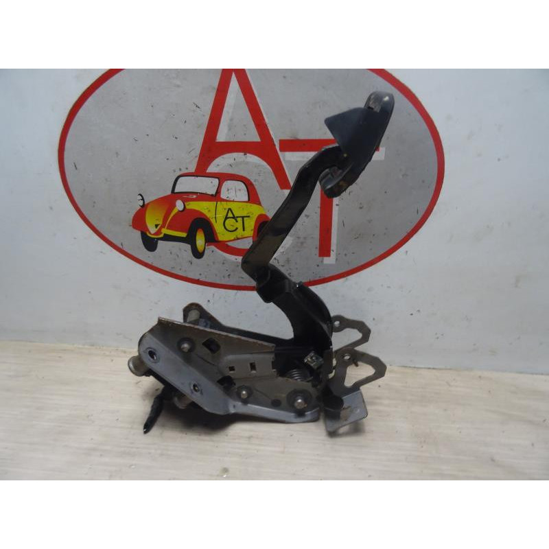 Pedalier d'embrayage FORD FIESTA 6 PHASE 1 d’occasion