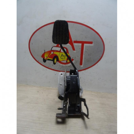 Pedalier d'embrayage FORD FIESTA 6 PHASE 1 d’occasion