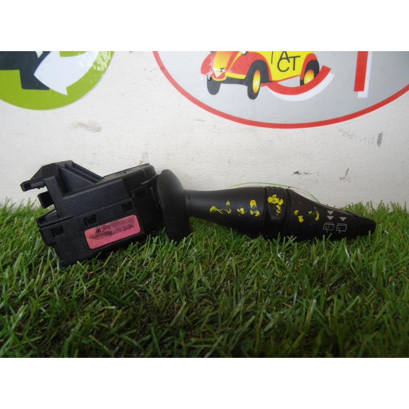 Commodo d'essuie glaces FORD FIESTA V d’occasion