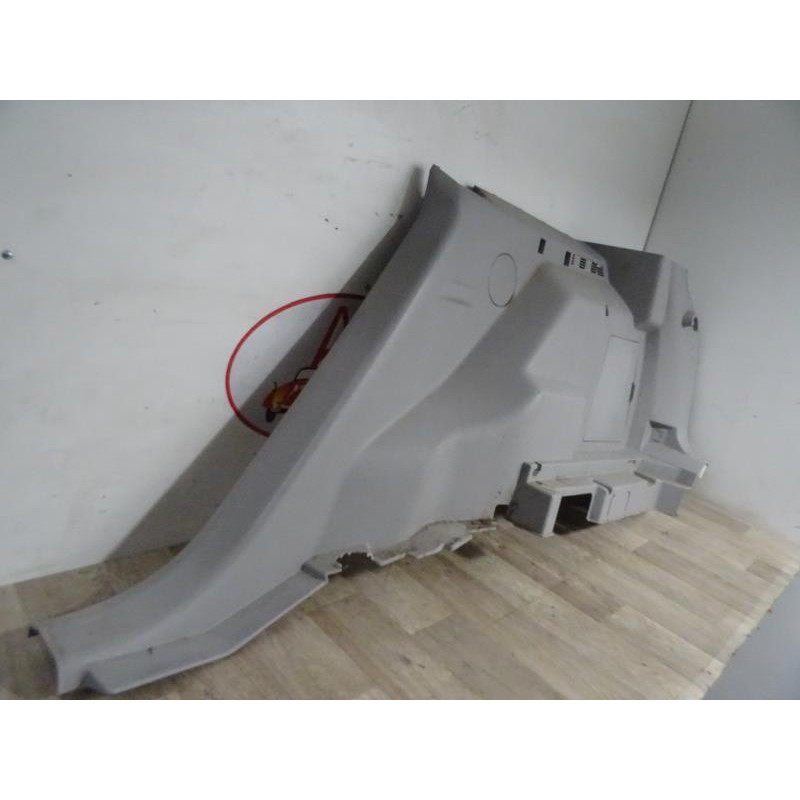 Garniture laterale arriere droite DODGE  d’occasion
