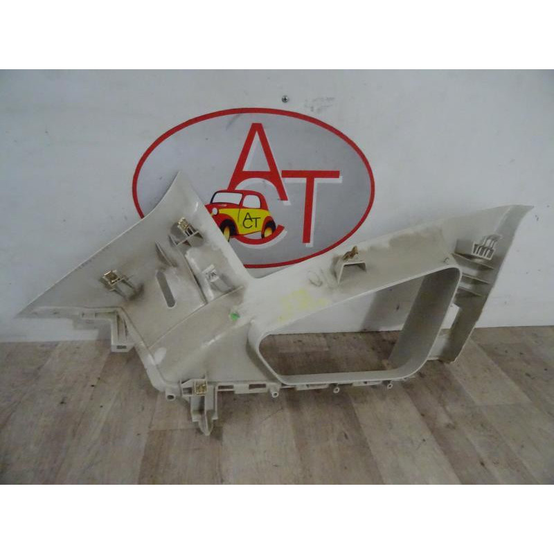 Garniture laterale arriere droite DODGE  d’occasion