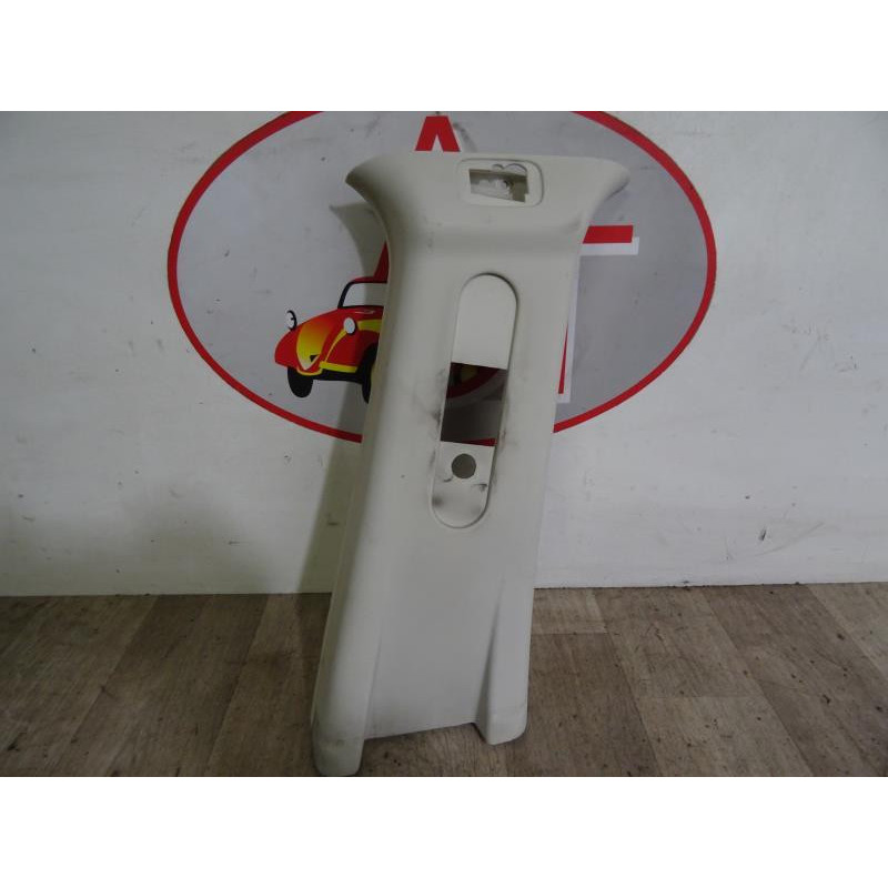 Garniture laterale Centrale droite DODGE  d’occasion