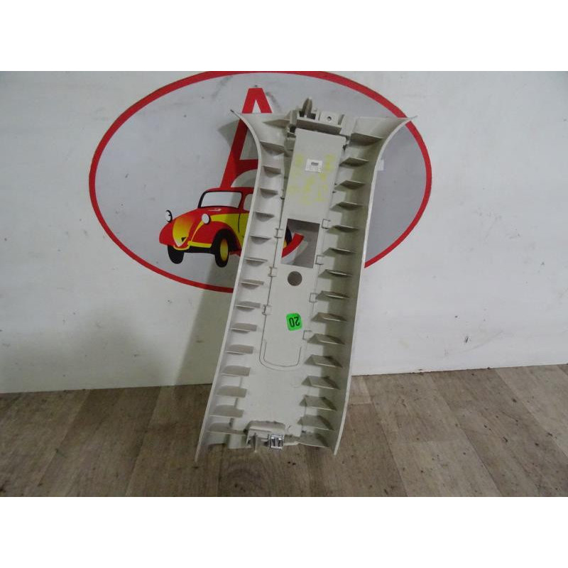 Garniture laterale Centrale gauche DODGE  d’occasion