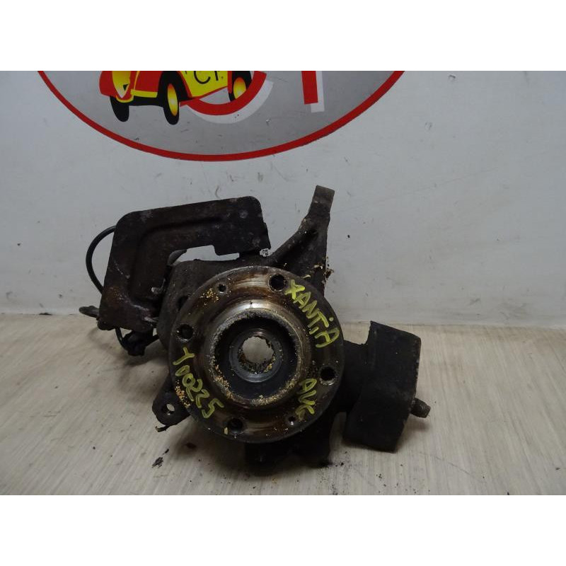 Fusee avant gauche CITROEN XANTIA PHASE 1 d’occasion