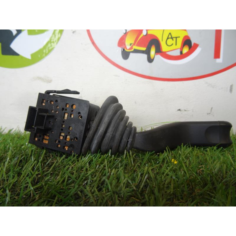 Commodo d'essuie glaces OPEL CORSA (C) PHASE 1 d’occasion