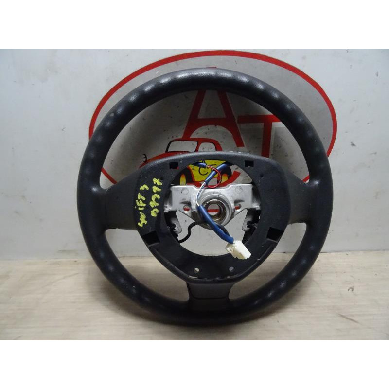 Volant SUZUKI SWIFT 3 d’occasion