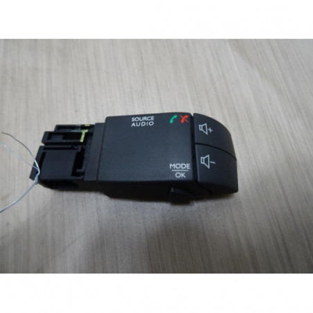 Commande autoradio RENAULT CLIO 4 PHASE 1 d’occasion