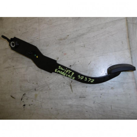 Pedalier d'embrayage SUZUKI SWIFT 3 d’occasion
