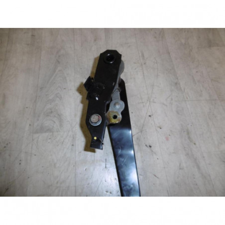 Pedalier de frein SUZUKI SWIFT 3 d’occasion