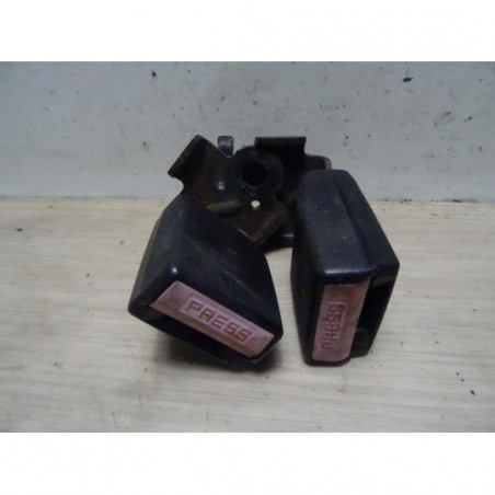 Attache ceinture arriere droit RENAULT MEGANE 2 PHASE 1 CABRIOLET d’occasion
