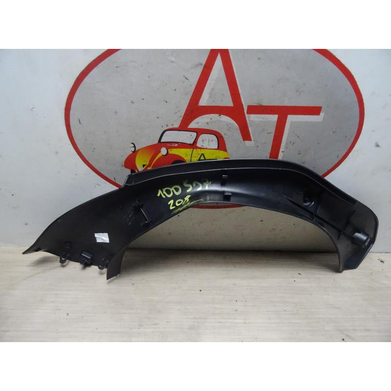Garniture hayon PEUGEOT 208 1 PHASE 1 d’occasion