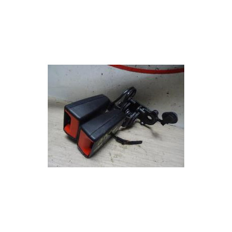 Attache ceinture arriere gauche AUDI A3 3 LIMOUSINE S3 PHASE 1 d’occasion