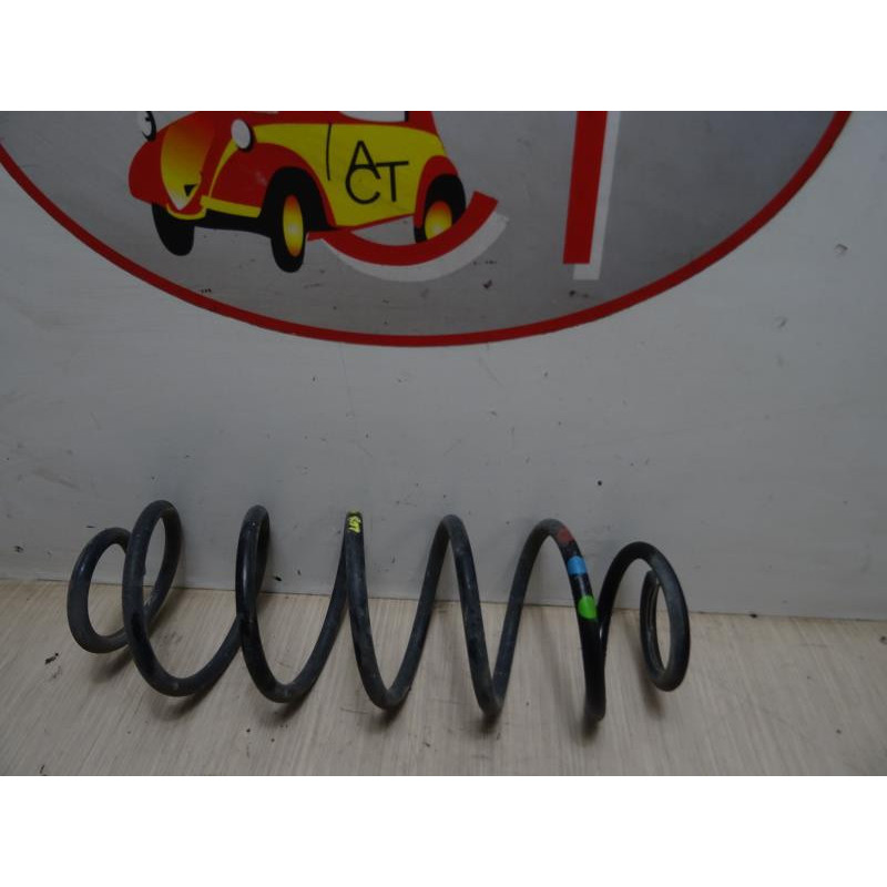 Ressort de suspension arriere droit PEUGEOT 208 1 PHASE 1 d’occasion