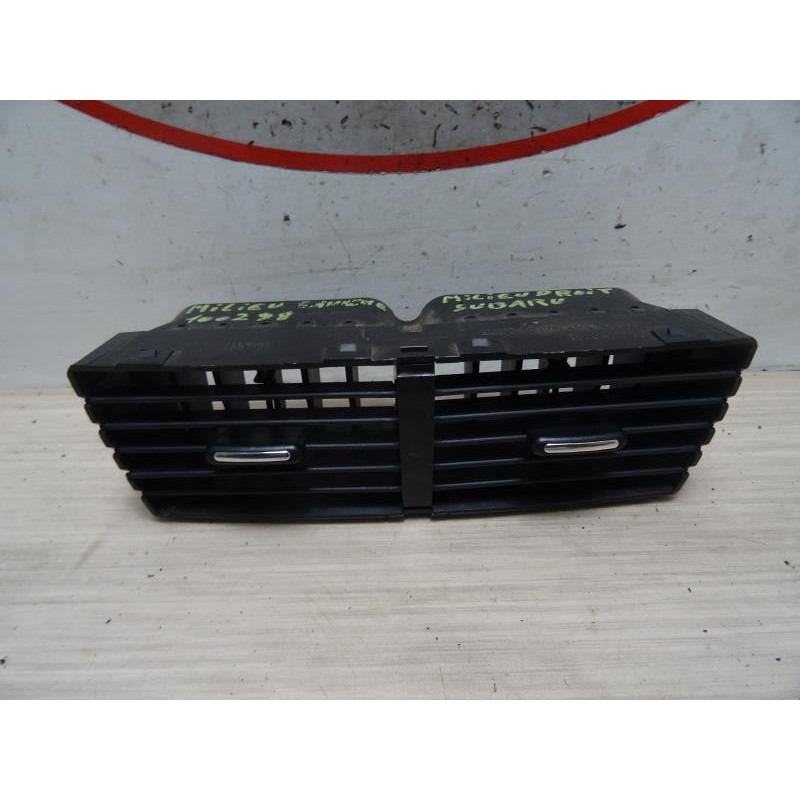 Aerateur tableau de bord SUBARU IMPREZA 2 d’occasion