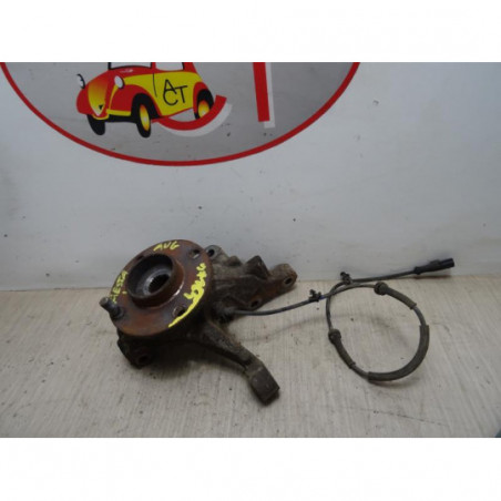 Fusee avant gauche FORD FIESTA 6 PHASE 1 d’occasion