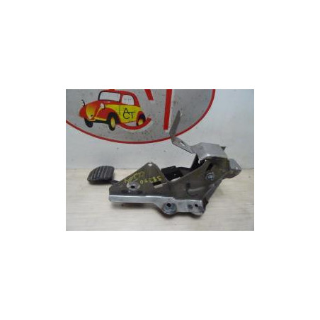 Pedalier d'embrayage RENAULT CLIO 4 PHASE 1 d’occasion