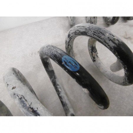 Ressort de suspension avant droit RENAULT MASTER 2 PHASE 3 d’occasion
