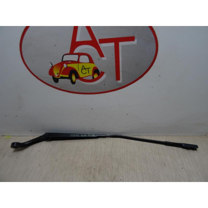 Bras essuie glace avant droit AUDI A3 3 LIMOUSINE S3 PHASE 1 d’occasion