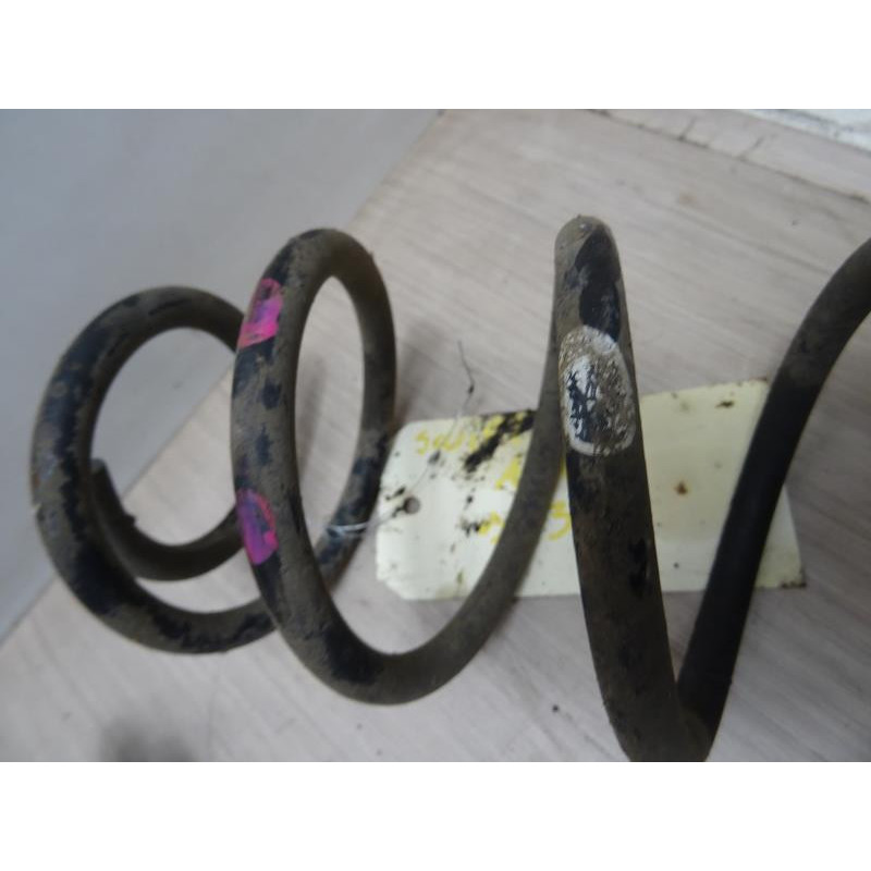 Ressort de suspension arriere gauche SUZUKI SWIFT 3 d’occasion