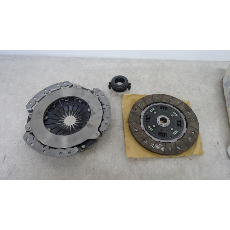 Embrayage FIAT PUNTO 2 PHASE 1 d’occasion