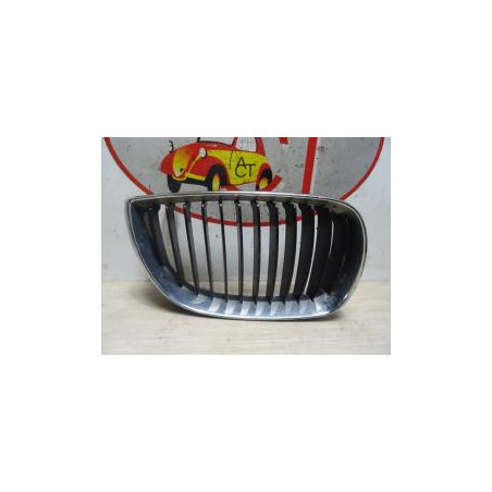Grille de calandre droite BMW SERIE 1 E87 PHASE 1 d’occasion