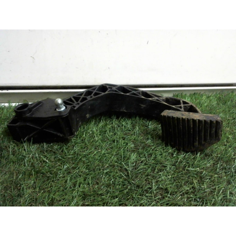 Pedalier d'embrayage PEUGEOT 207 1.6 HDI d’occasion