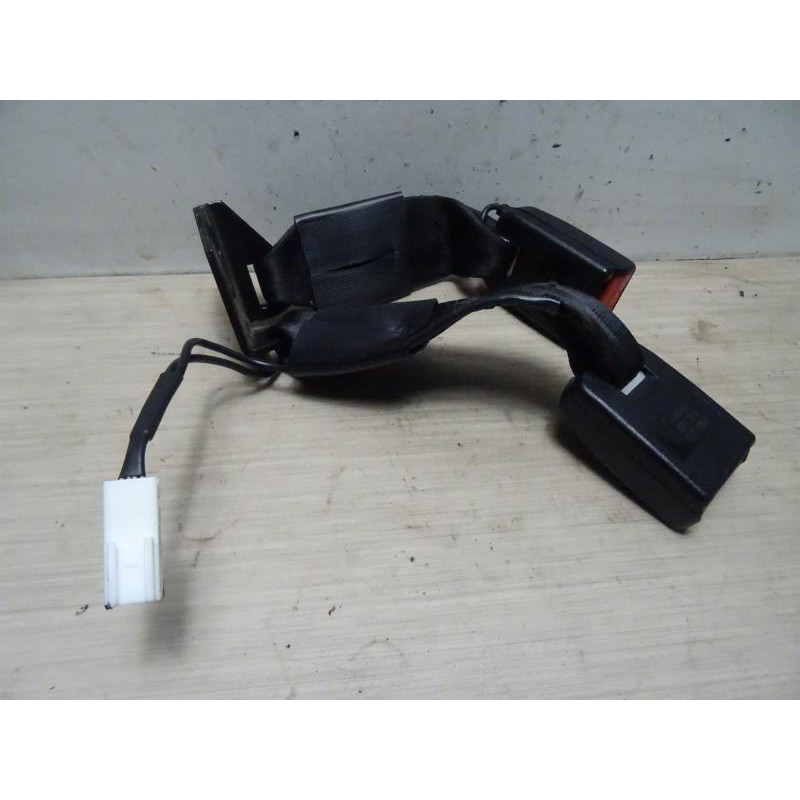 Attache ceinture arriere droit NISSAN QASHQAI 1 PHASE 1 d’occasion