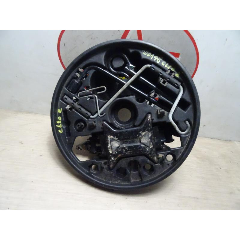 Cric (Ensemble depannage) RENAULT CLIO 2 PHASE 2 d’occasion