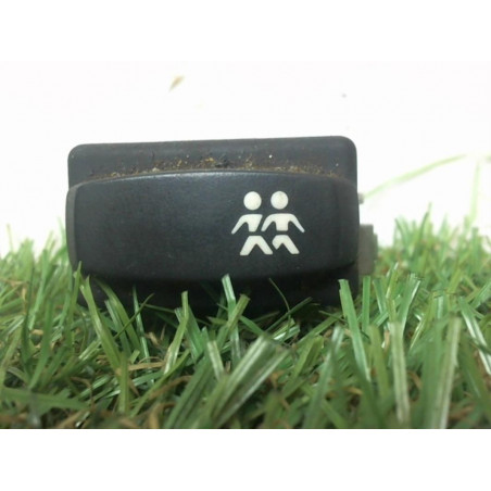 Commande de fermeture centralisee RENAULT  d’occasion