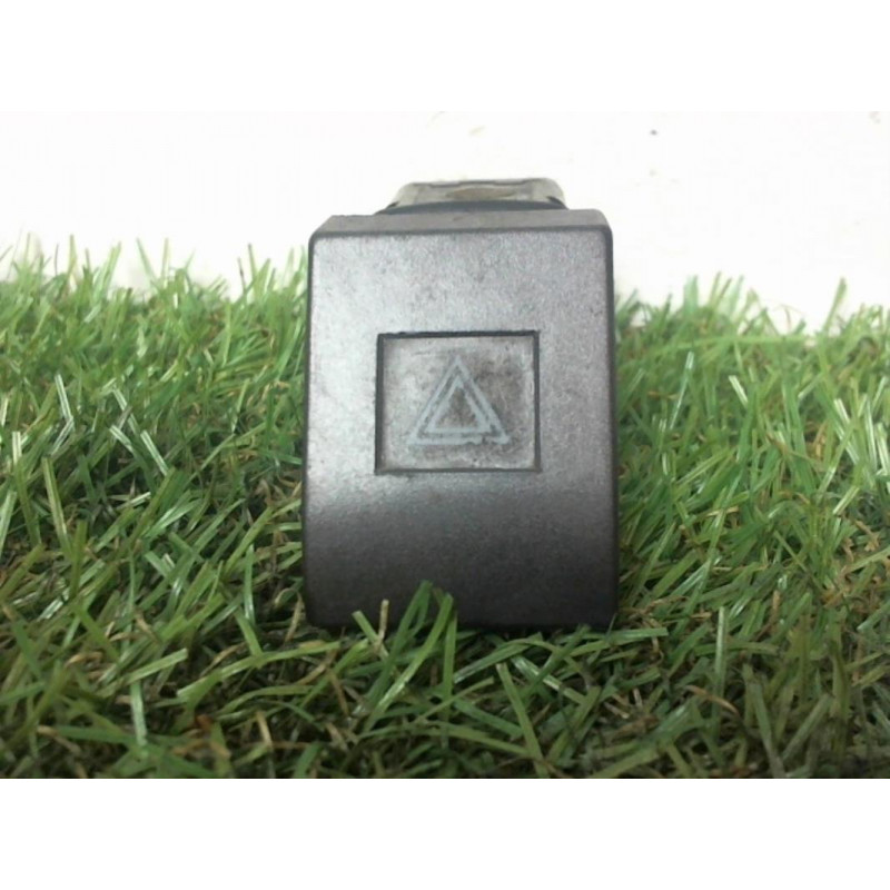 Bouton de warning RENAULT  d’occasion