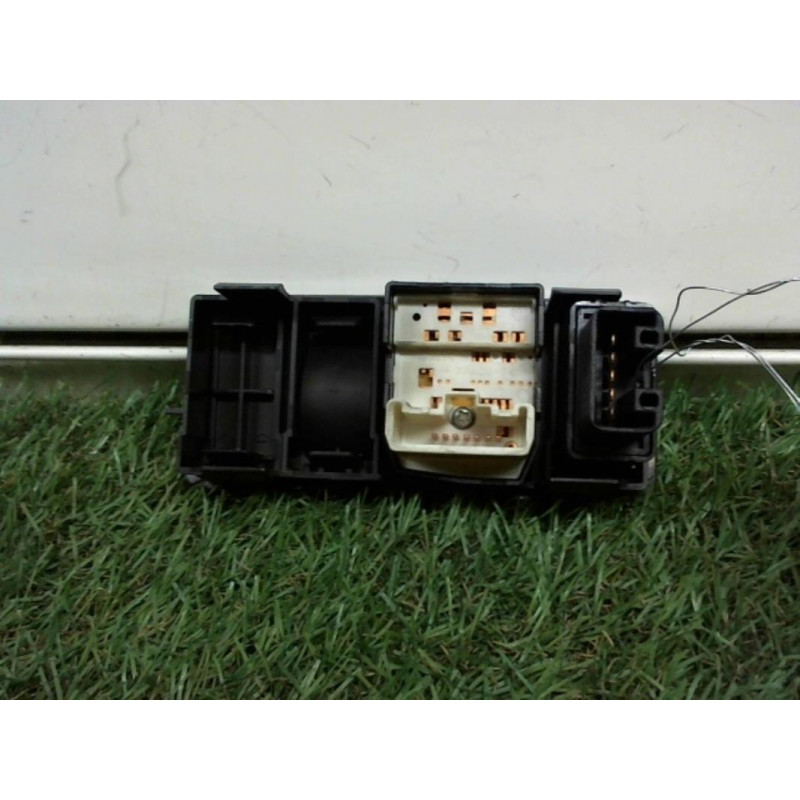 Commande de reglage hauteur de phare TOYOTA COROLLA IX d’occasion