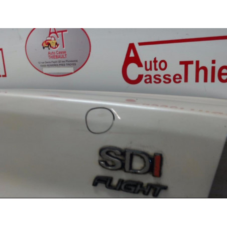 Malle/Hayon arriere VOLKSWAGEN P0LO III SDI FLIGHT HAYON d’occasion