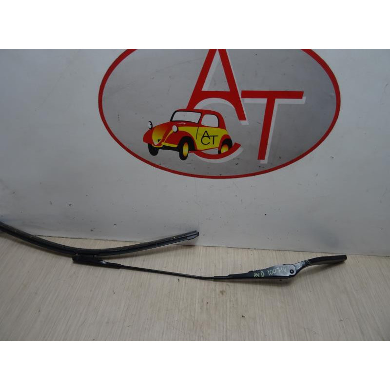 Bras essuie glace avant droit BMW SERIE 1 E82 COUPE d’occasion