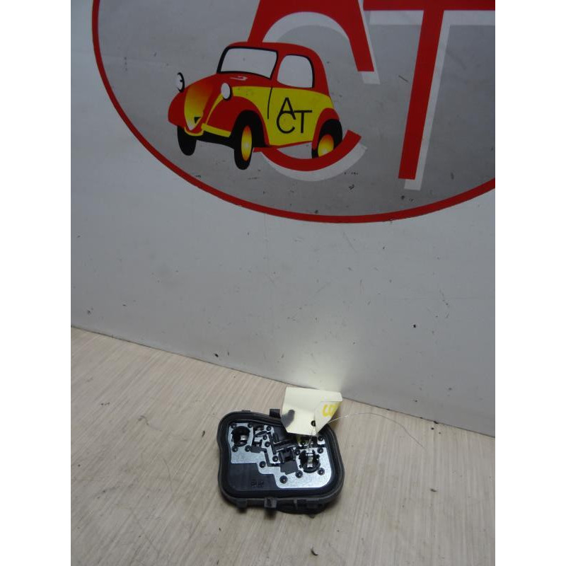 Platine feu arriere gauche MITSUBISHI COLT 6 PHASE 1 d’occasion