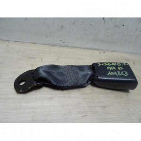 Attache ceinture arriere droit SUZUKI IGNIS 2 d’occasion