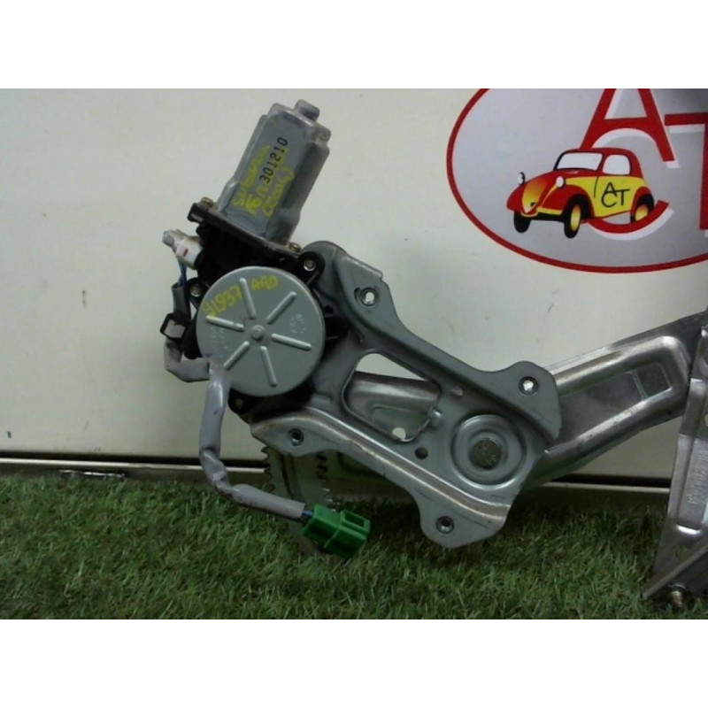 Leve vitre electrique arriere droit SUBARU FORESTER II PHASE 1 d’occasion