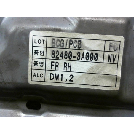 Leve vitre electrique avant droit HYUNDAI TRAJET PHASE 2 d’occasion