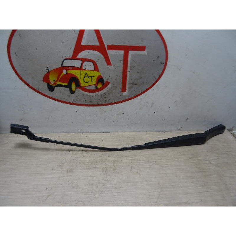 Bras essuie glace avant droit VOLKSWAGEN GOLF 5 d’occasion