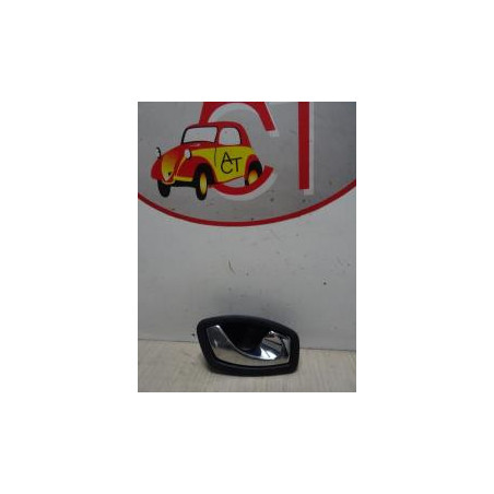 Poignee interieur arriere droit RENAULT CLIO 4 PHASE 1 d’occasion