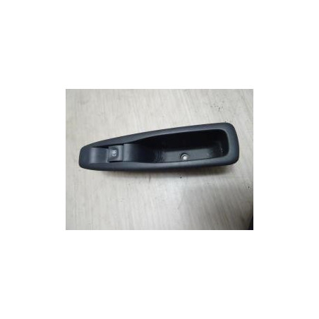 Interrupteur de leve vitre arriere droit RENAULT CLIO 4 PHASE 1 d’occasion