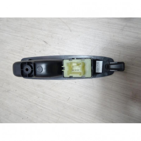 Interrupteur de leve vitre arriere droit RENAULT CLIO 4 PHASE 1 d’occasion