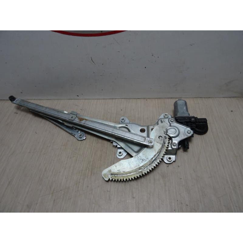 Mecanisme de leve vitre electrique avant droit SUZUKI SWIFT 3 d’occasion