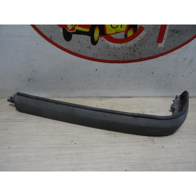 Enjoliveur moustache optique avant gauche MAZDA E 2200 d’occasion