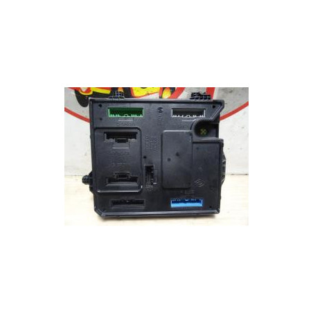 Boitier servitude moteur (BSM) RENAULT GRAND SCENIC 3 PHASE 1 d’occasion