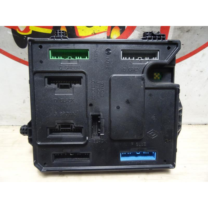 Boitier servitude moteur (BSM) RENAULT GRAND SCENIC 3 PHASE 1 d’occasion
