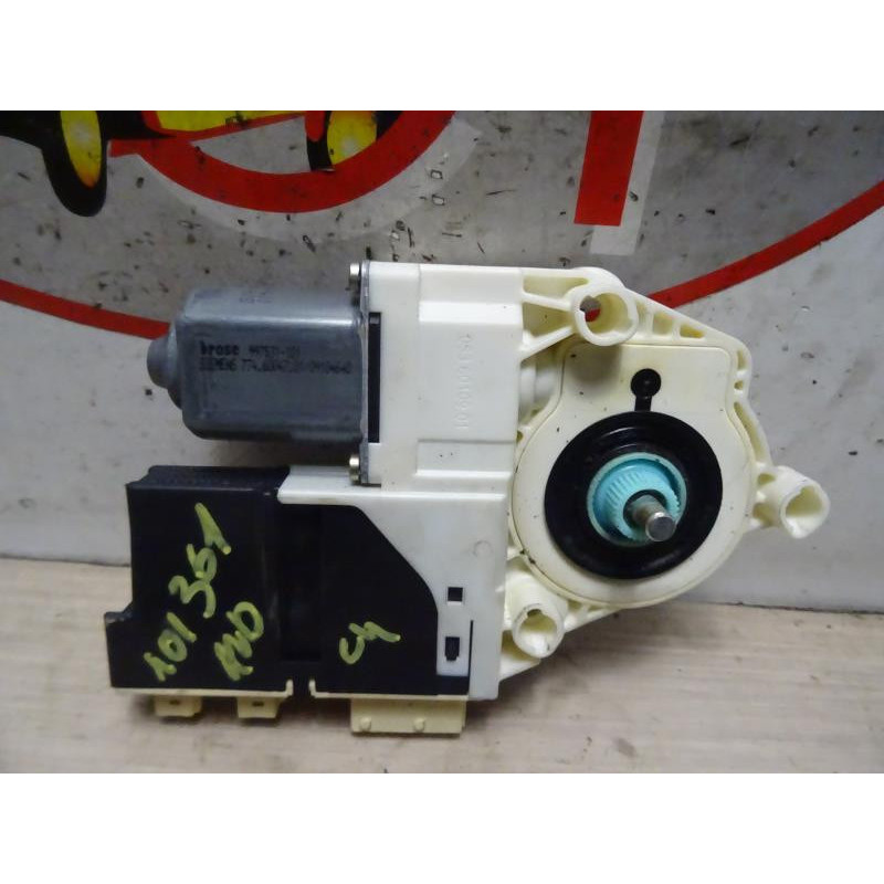 Moteur leve vitre avant droit CITROEN C4 1 PHASE 1 COUPE d’occasion